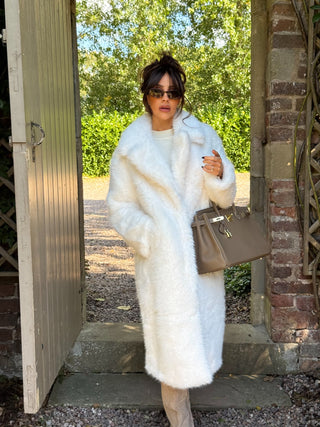 AUBREY Long Faux Fur Long Sleeved Collared Coat In Frost