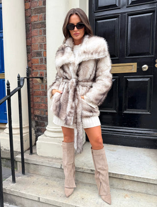 FERN Short Faux Fur Coat with Belt in Cream