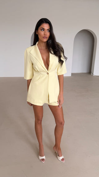 MARGOT Short Sleeved Tailored Blazer & Shorts Co-Ord In Lemon