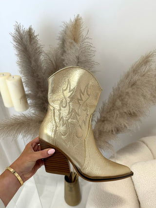 DIXIE Cowboy Mini Suede Heeled Boots In Gold