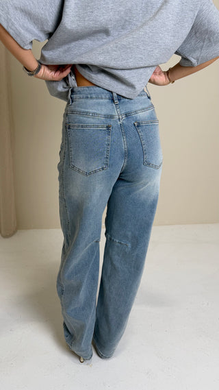 NEENA High Waisted Mid Wash Barrel Jeans In Blue