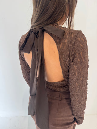 IVY Long Sleeved Lace Backless Bow Detail Bodysuit In Chocolate