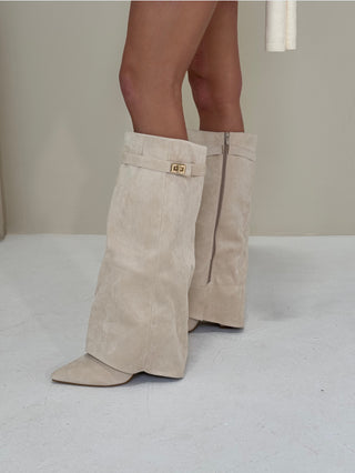 GIA Suede Lock Detail Boots In Cream