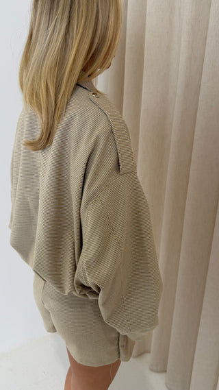 RILEY Long Sleeved Checkered Zip Up Jacket In Soft Toffee