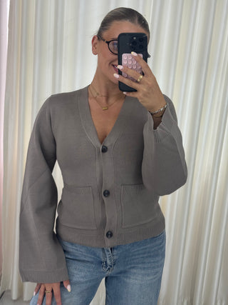 SOPHIE Long Sleeved V Neck Button Up Pocket Detail Cardigan In Mocha