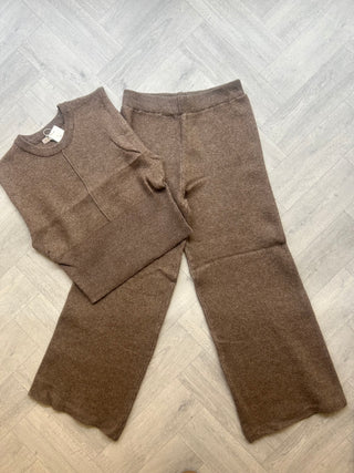 EVIE Knitted Sleeveless Top & High Waisted Wide Leg Lounge Set In Walnut