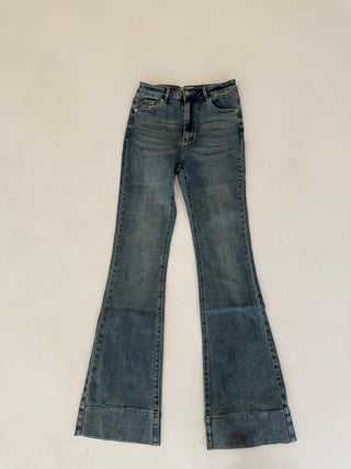 FLARED LEG JEANS NEW
